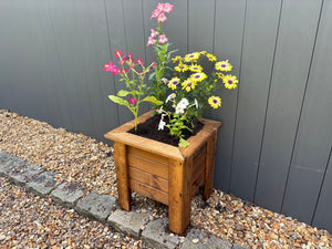 HB286 - Prestbury Raised Square Planter Regular