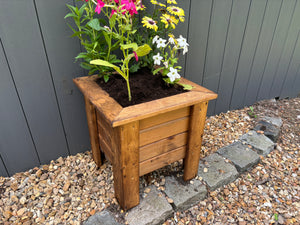 HB286 - Prestbury Raised Square Planter Regular