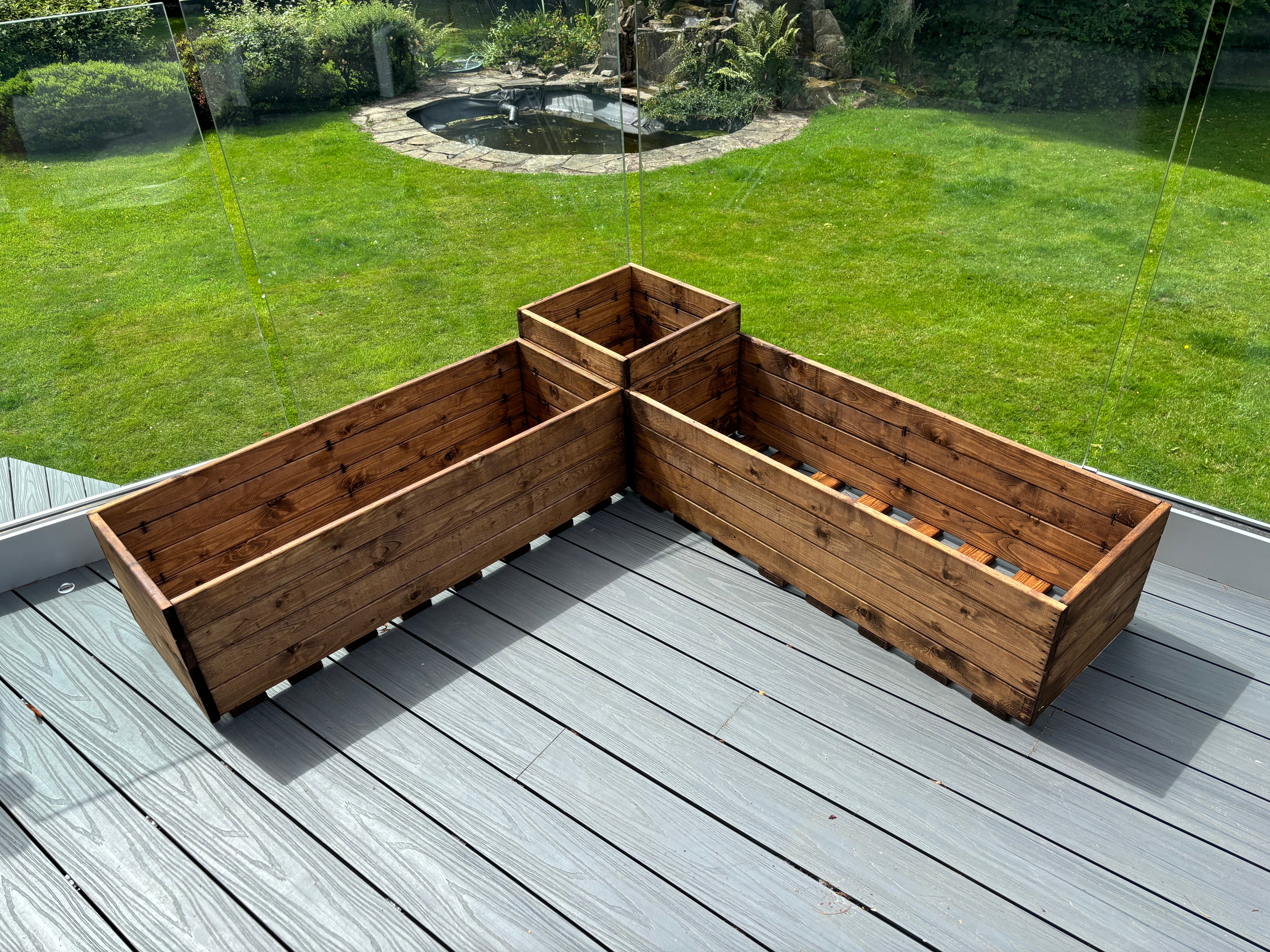 HB292 - Berwick Corner Planter Set