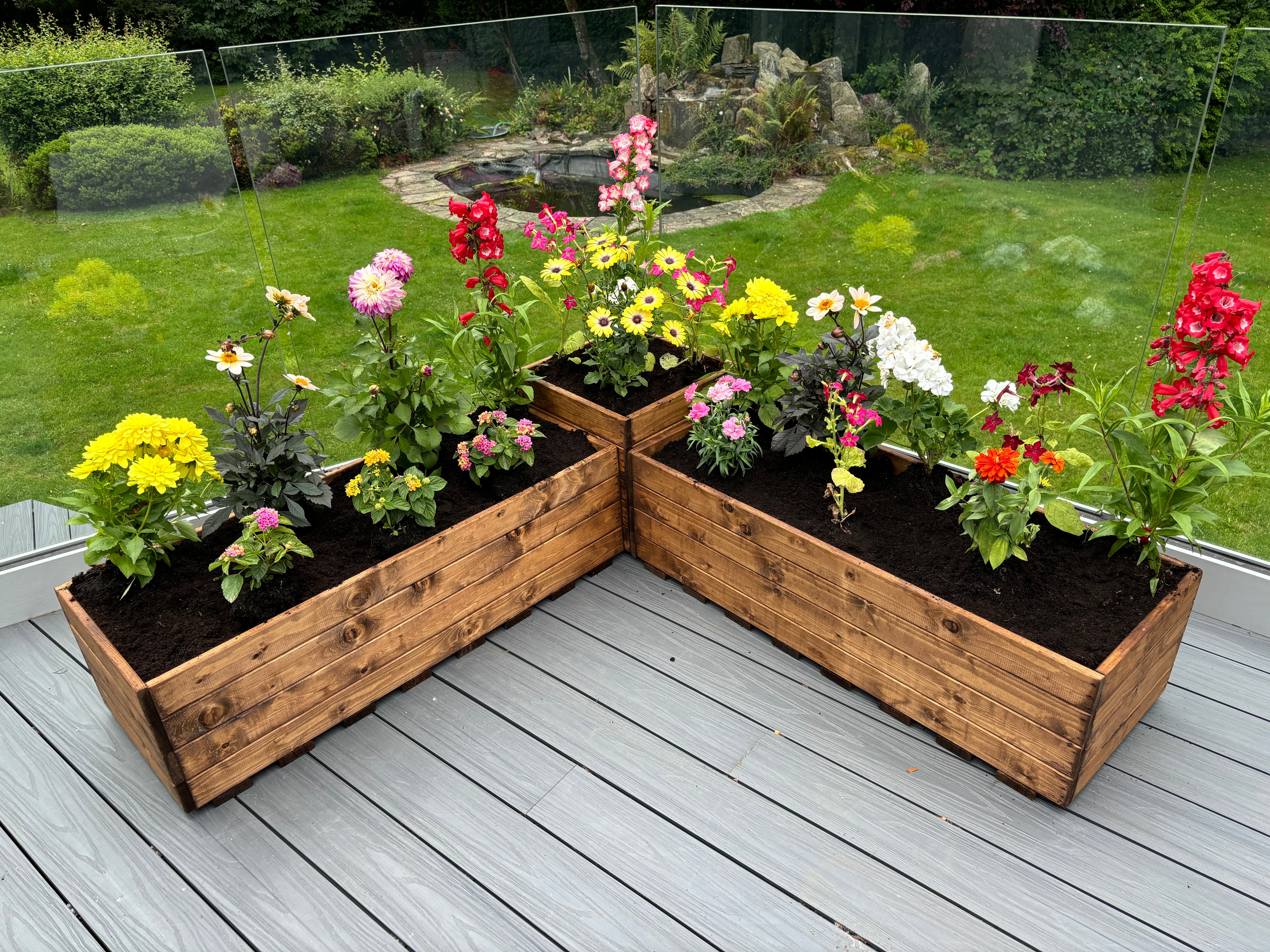 HB292 - Berwick Corner Planter Set